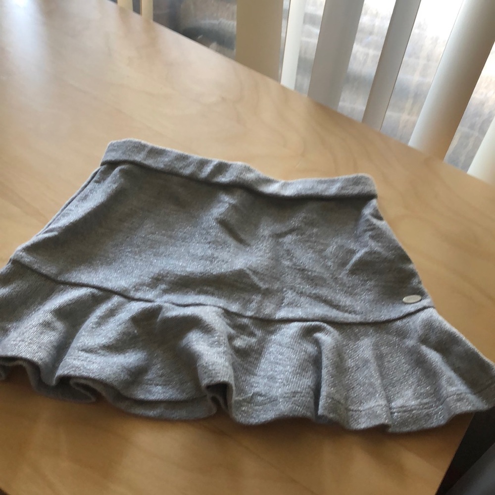 This is a girls Tommy Hilfiger skirt